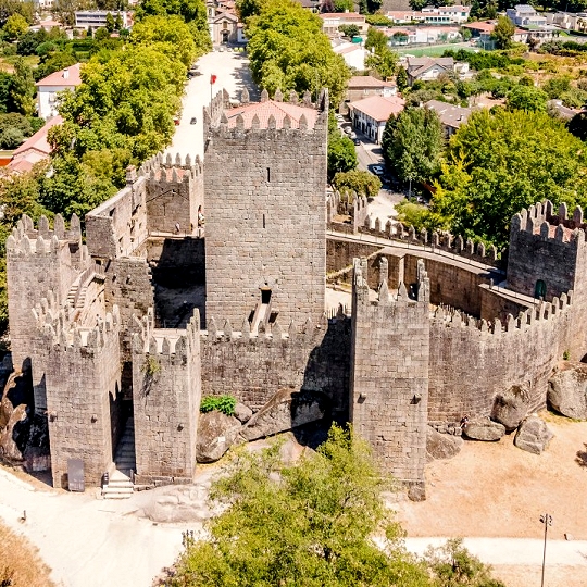 Revolutionizing Heritage Tourism with Augmented Reality